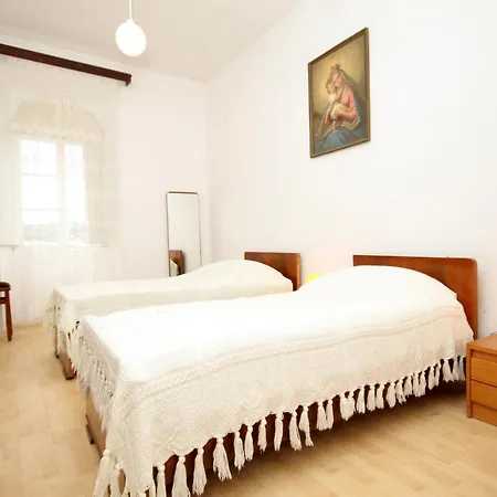 Holiday House With A Parking Space Zrnovo, Korcula - 9213 *