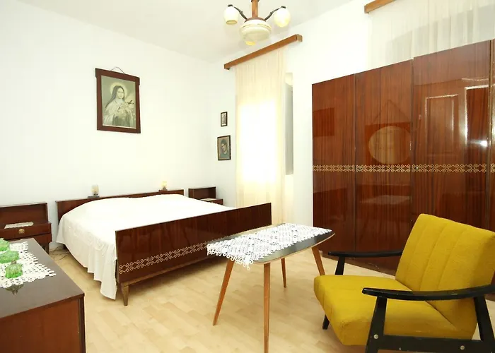 House With A Parking Space Zrnovo, Korcula - 9213 度假居