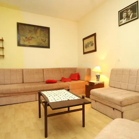 House With A Parking Space Zrnovo, Korcula - 9213 بيت للعطل Zrnovo